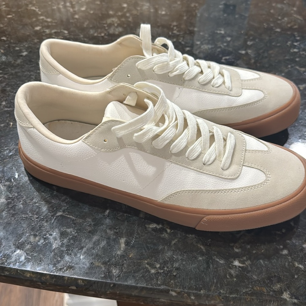 Zara Classic White and Tan Men's Sneakers - Picture 4 of 5